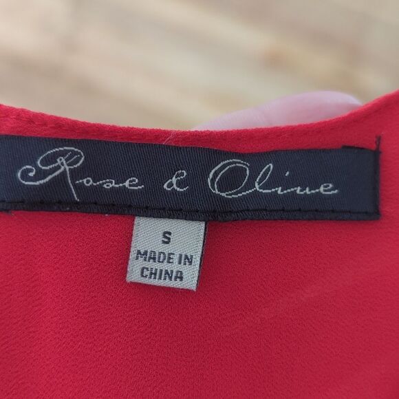 Rose and Olive red tank top sleeveless blouse - Picture 3 of 4